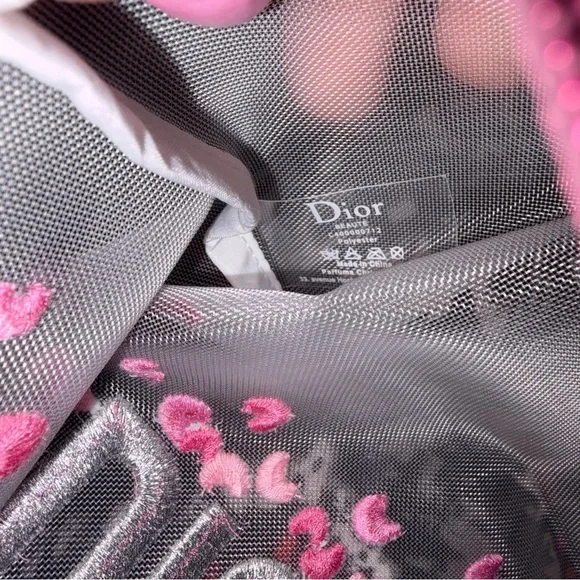 Dior Embroidered Pink Heart Mesh Pouch + Hair star barrettes - Picture 3 of 9